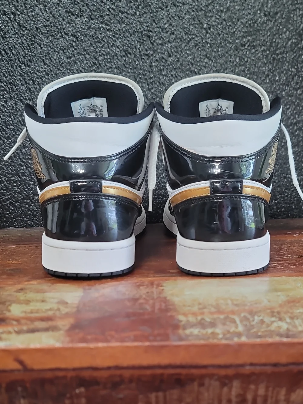 Nike Air Jordan 1 Mid SE 